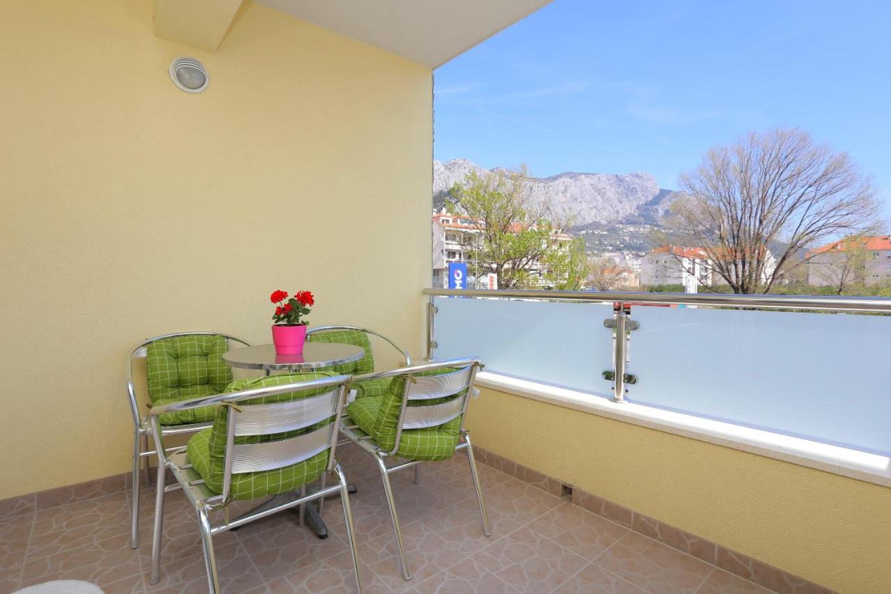 Apartments With A Parking Space Omis - 10362 Exterior photo
